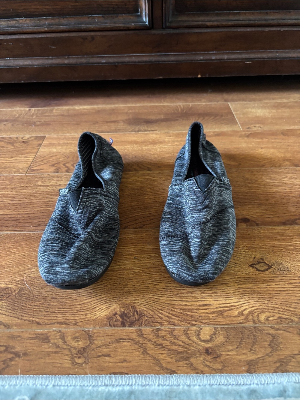 Skechers Slip-On Loafers in Heathered Charcoal in size 9 - Picture 1 of 5